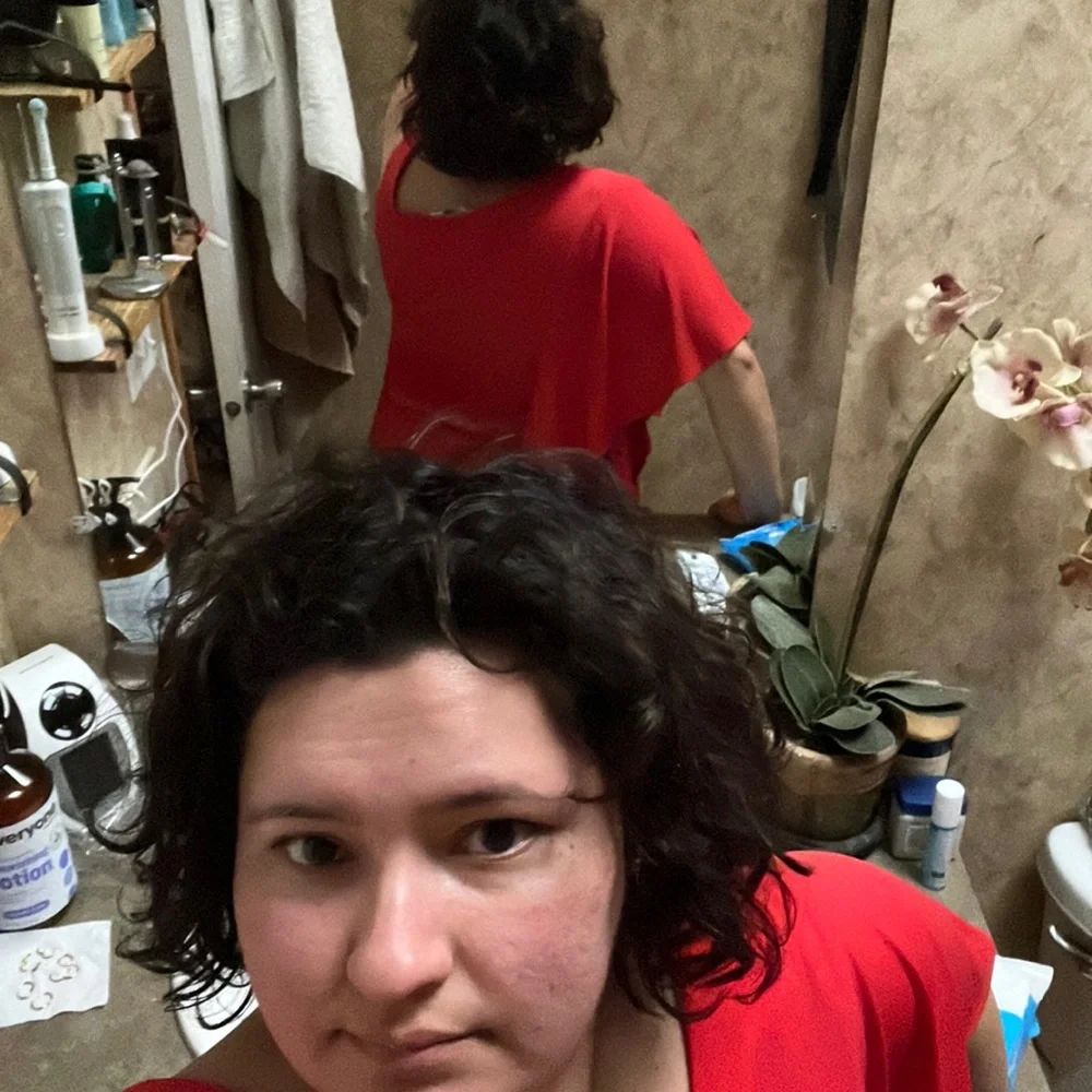 Comfortable Orange/Red Flutter Top - Picture 3 of 4